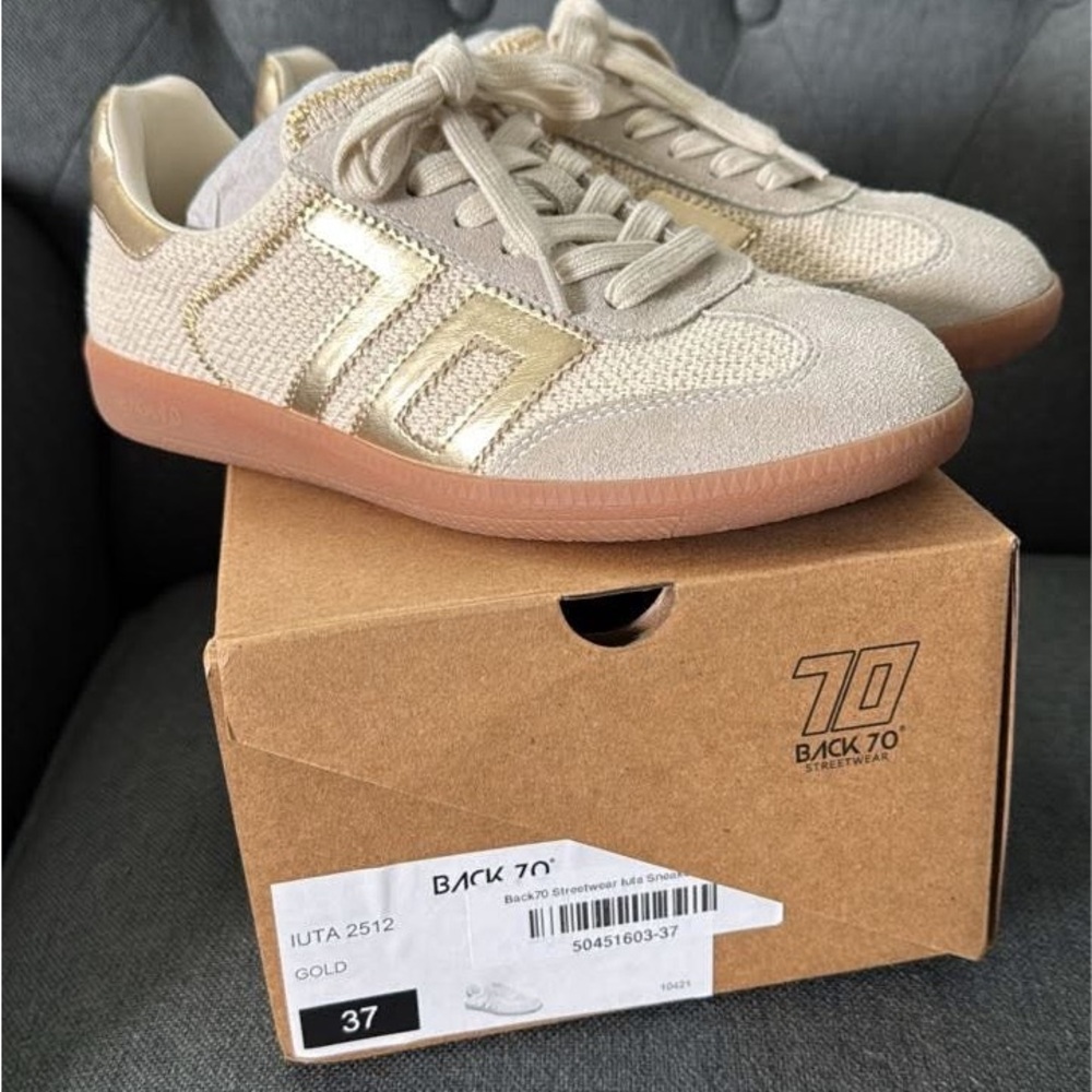 Gold Back70 sneakers